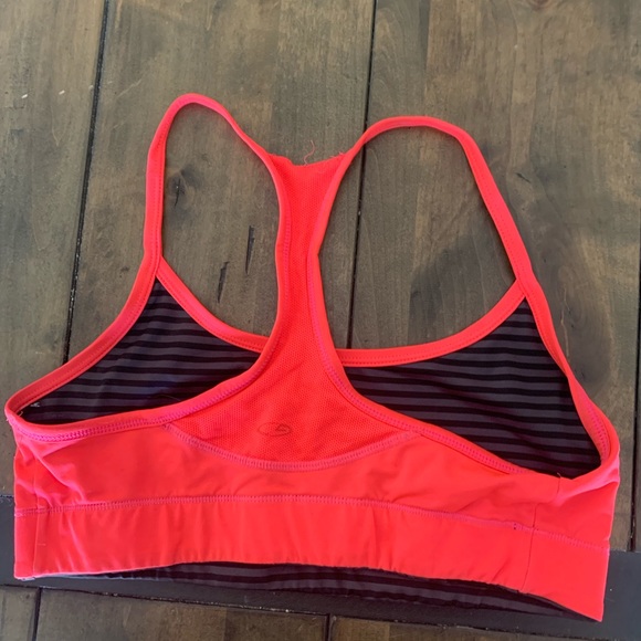 Sports bra - Picture 2 of 3